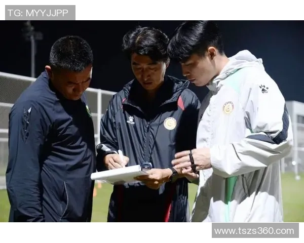 足球明星健身训练精彩瞬间全景展示与健身技巧分享 足球明星健身训练精彩瞬间全景展示与健身技巧分享